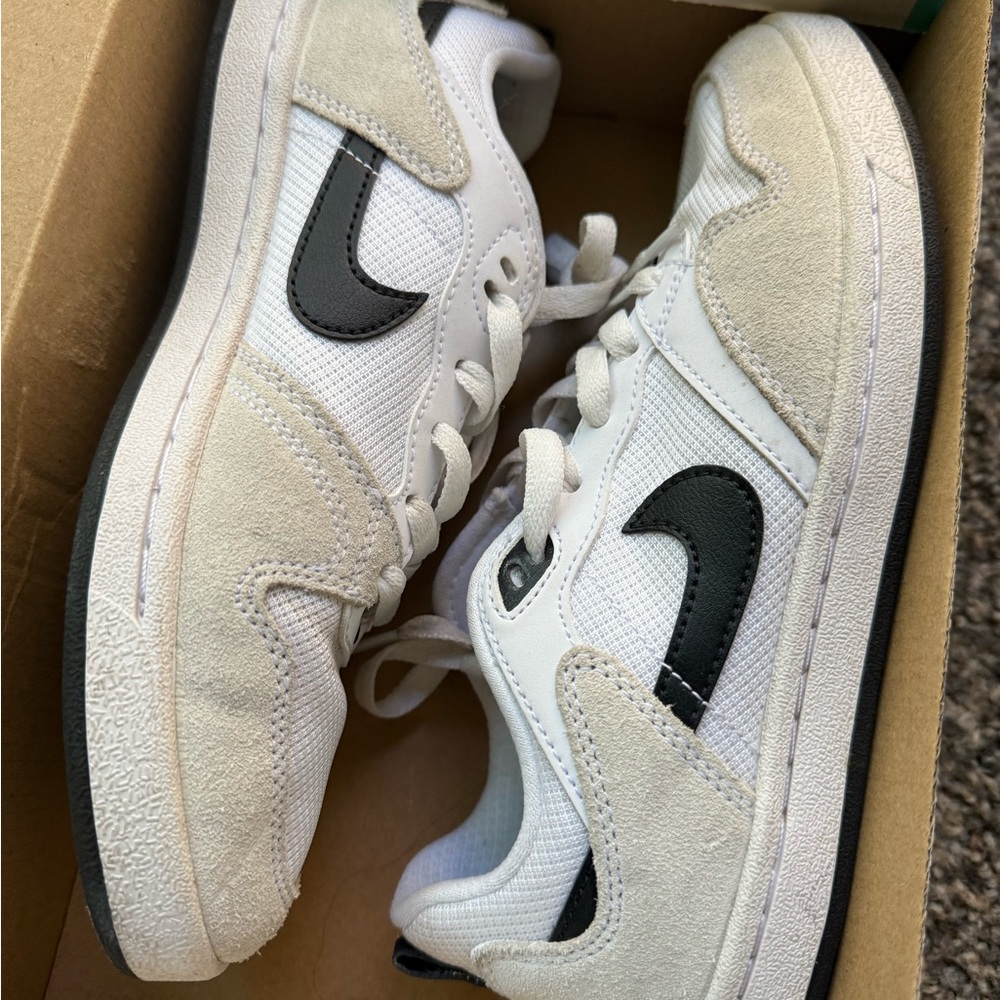 Women’s Nike Sneakers